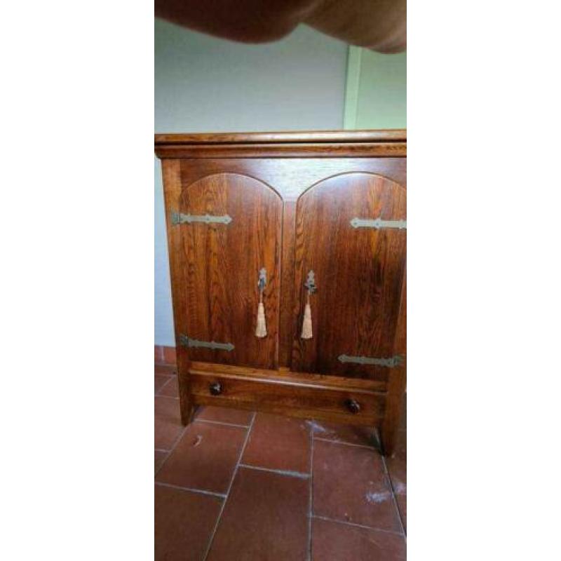 Houten bar kast (bieden)