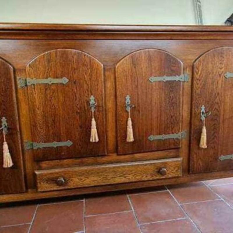 Houten dressoir kast (bieden)