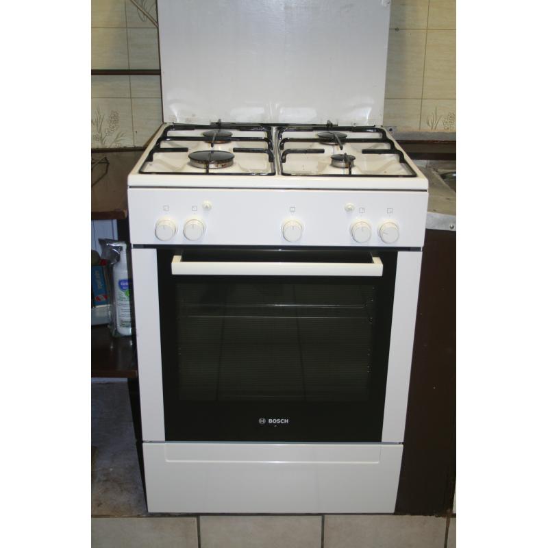 BERTRIX: Opbrengstpand met 1 appartement en 1 triplex – VAS1346