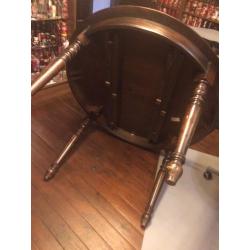 Ronde eiken tafel