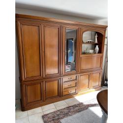 Kersenhouten wandkast