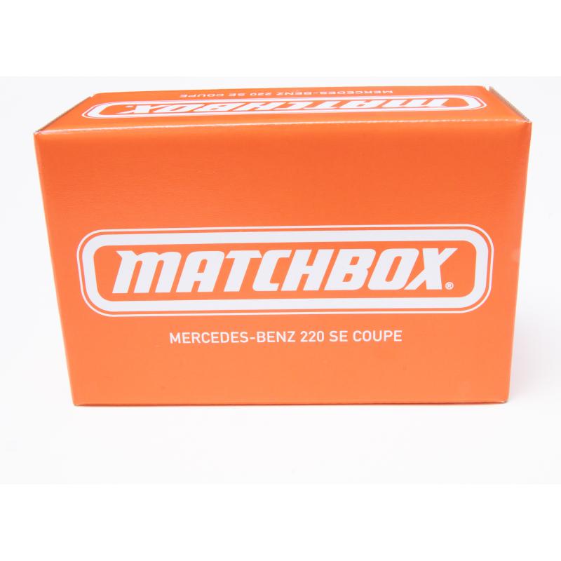 Mattel Creations Mercedes-Benz 220 SE Coupe