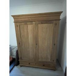 Garderobe kast in teakhout