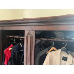 Duitste antieke vestiaire kast