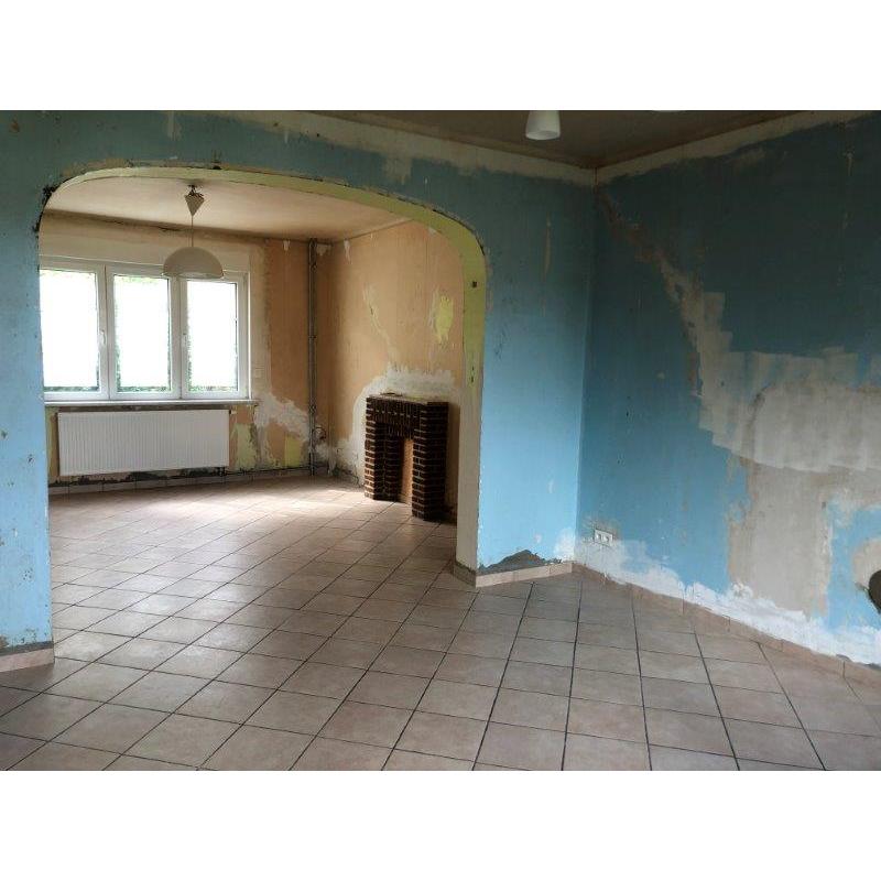 ANDENNE: Te renoveren hoekwoning – VAS1393