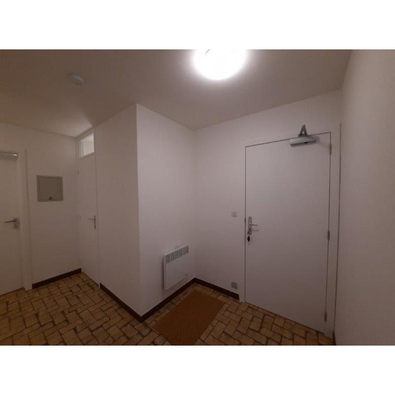 BERTRIX : Mooi gerenoveerd appartement – VAS1407