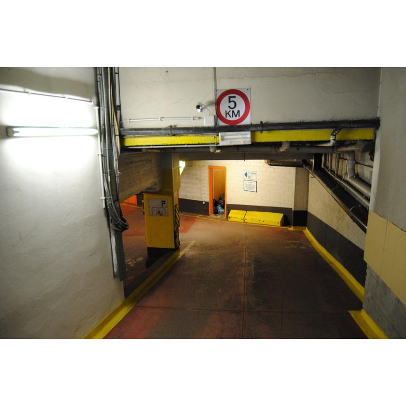 Parking te huur Louiza