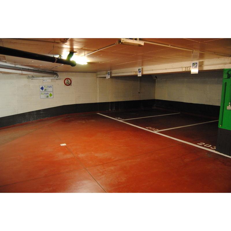 Parking te huur Louiza