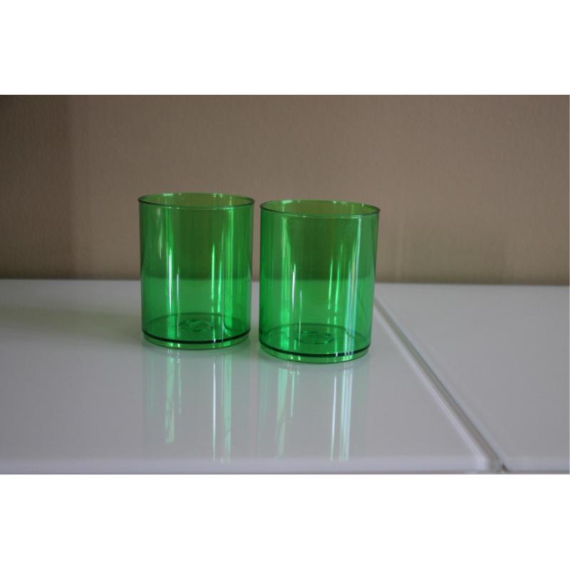 Groene kunststof theelichthoudertjes