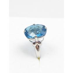 Veiling van een Clyde Dunier 10kt witgouden ring met topaas