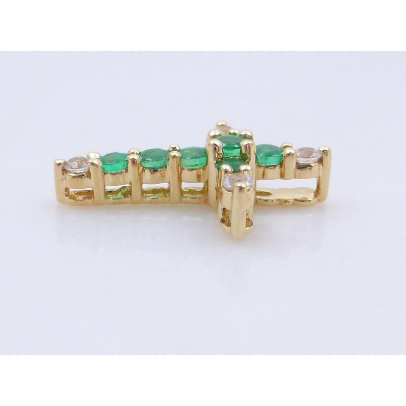 Veiling van een 18kt kruis hanger met smaragd en diamant bij ProVeiling