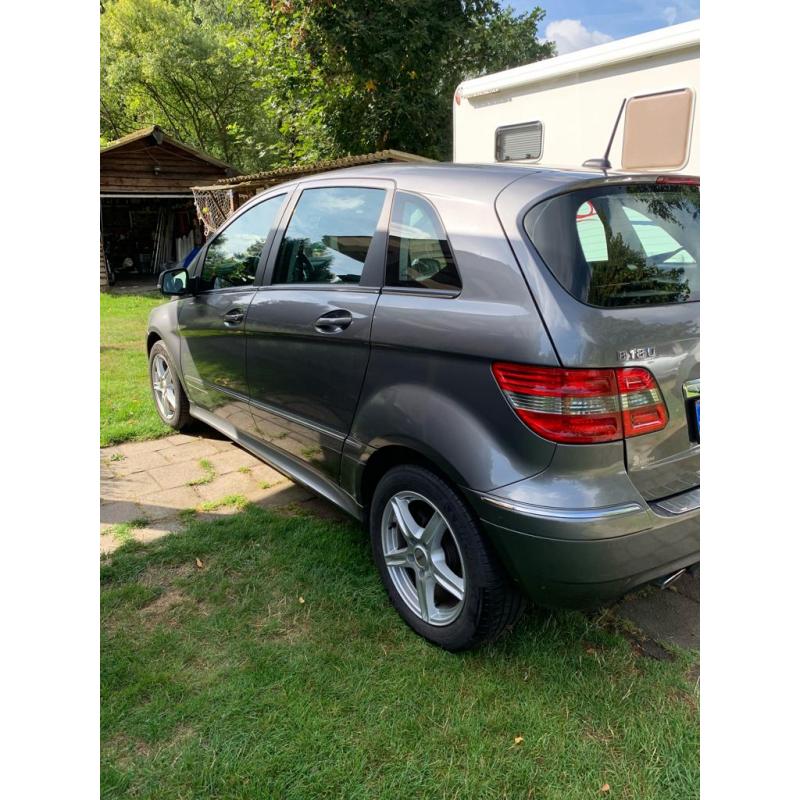 Mercedes  b180 diesel 2009’