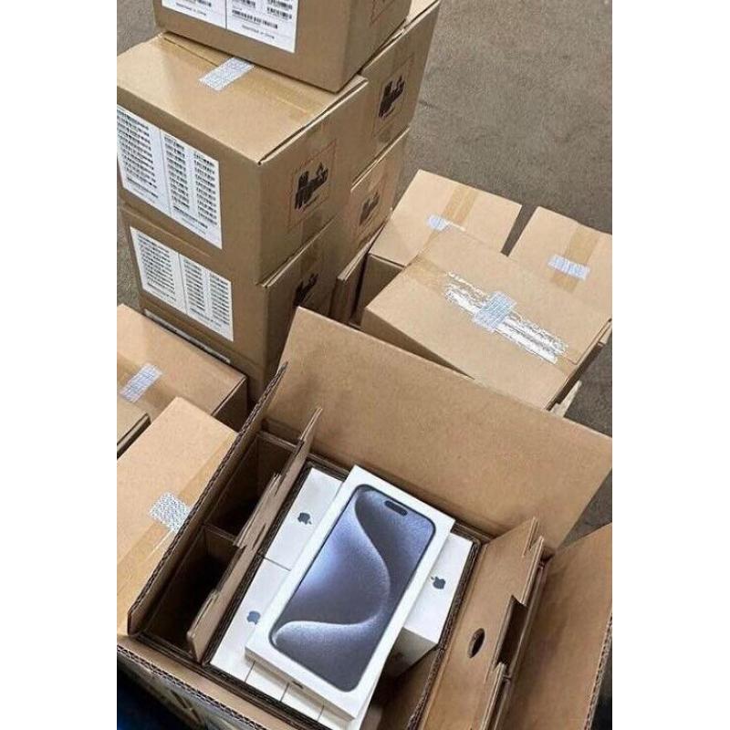 iPhone 15 Pro Max 1TB @ $850/Samsung Galaxy S24 @ $650