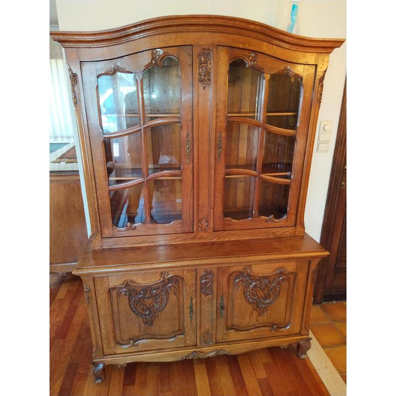 Dressoir en vitrinekast