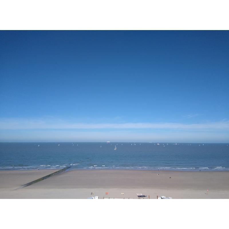 Appartement op zeedijk te Blankenberge met frontaal zeezicht
