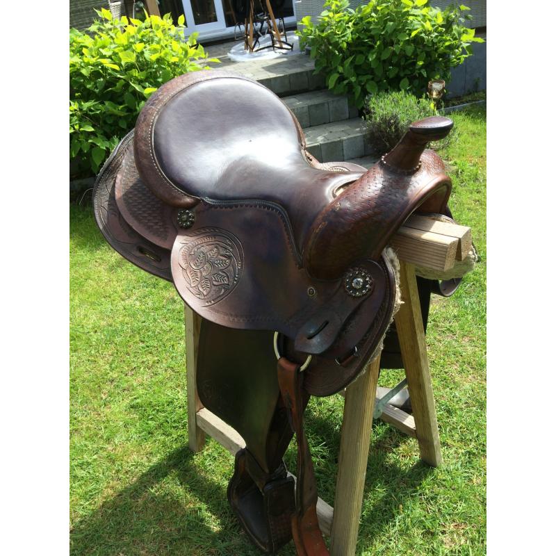 Western zadel 16 inch merk Special Horses