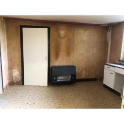 ANDENNE: Te renoveren hoekwoning – VAS1393