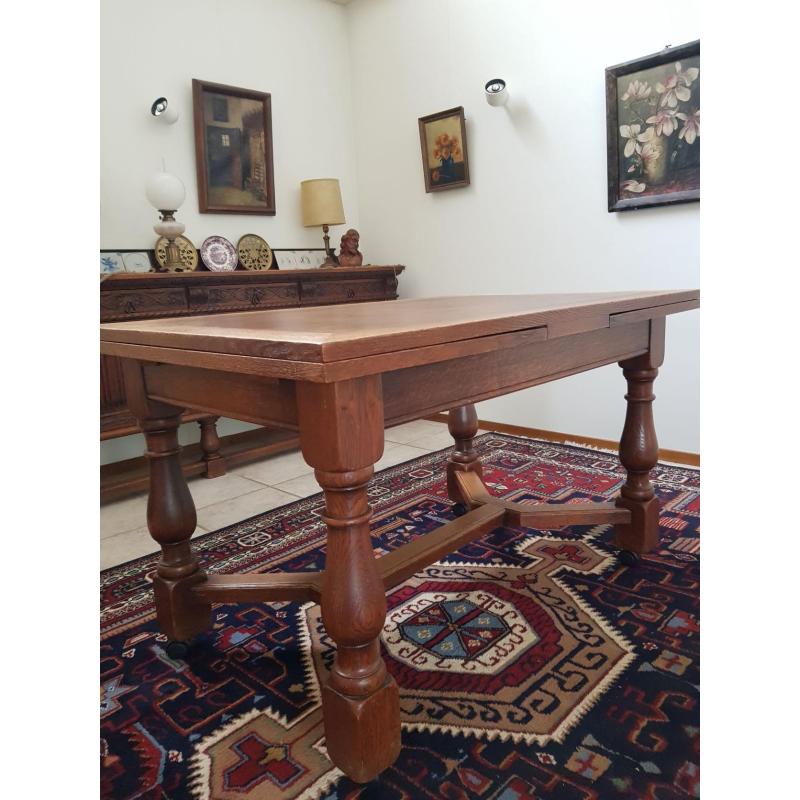 Eikenhouten flespoottafel met 2 uittrekbare bladen
