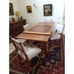 Eikenhouten flespoottafel met 2 uittrekbare bladen
