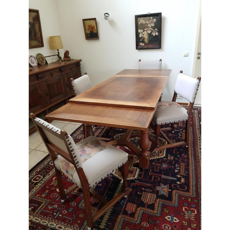 Eikenhouten flespoottafel met 2 uittrekbare bladen