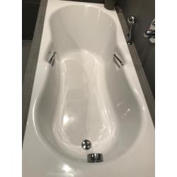 Ligbad met afdekplaat en handdouche Hans Grohe