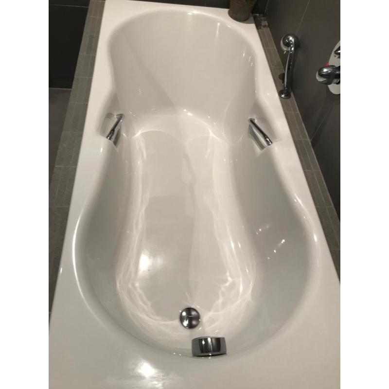Ligbad met afdekplaat en handdouche Hans Grohe