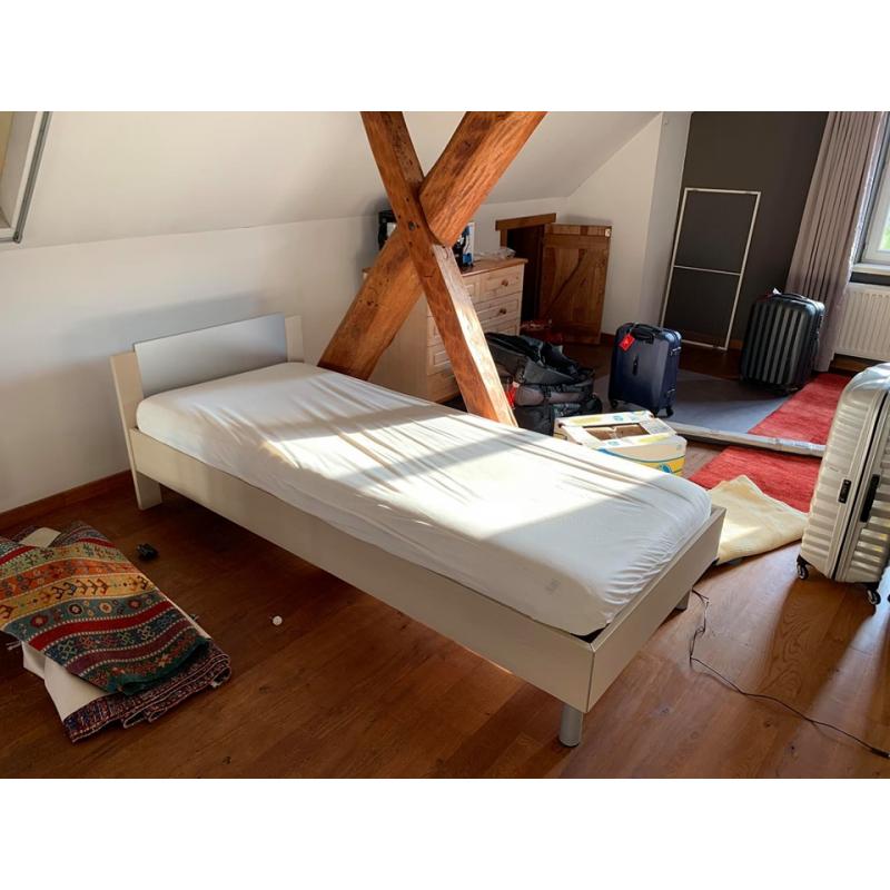 Eenpersoonsbed extra lang220 cm x 90 cm