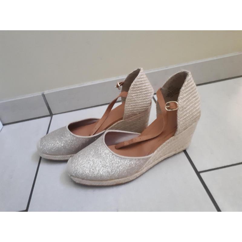 Plateauschoenen maat 41