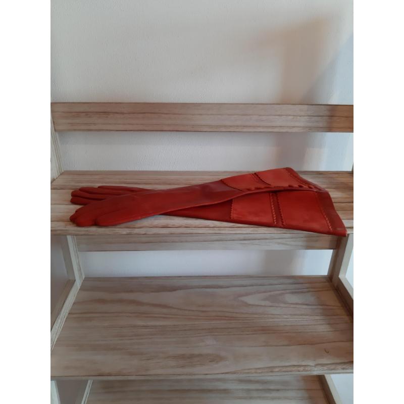 Partij nieuwe leren/suede Italiaanse handschoenen (ong. 250/300 paar)