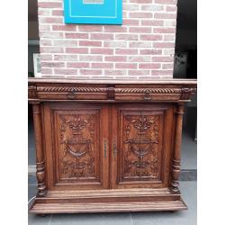 Antieke kast
