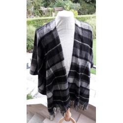 diverse vesten, trench, poncho vrouw maat 44 of M