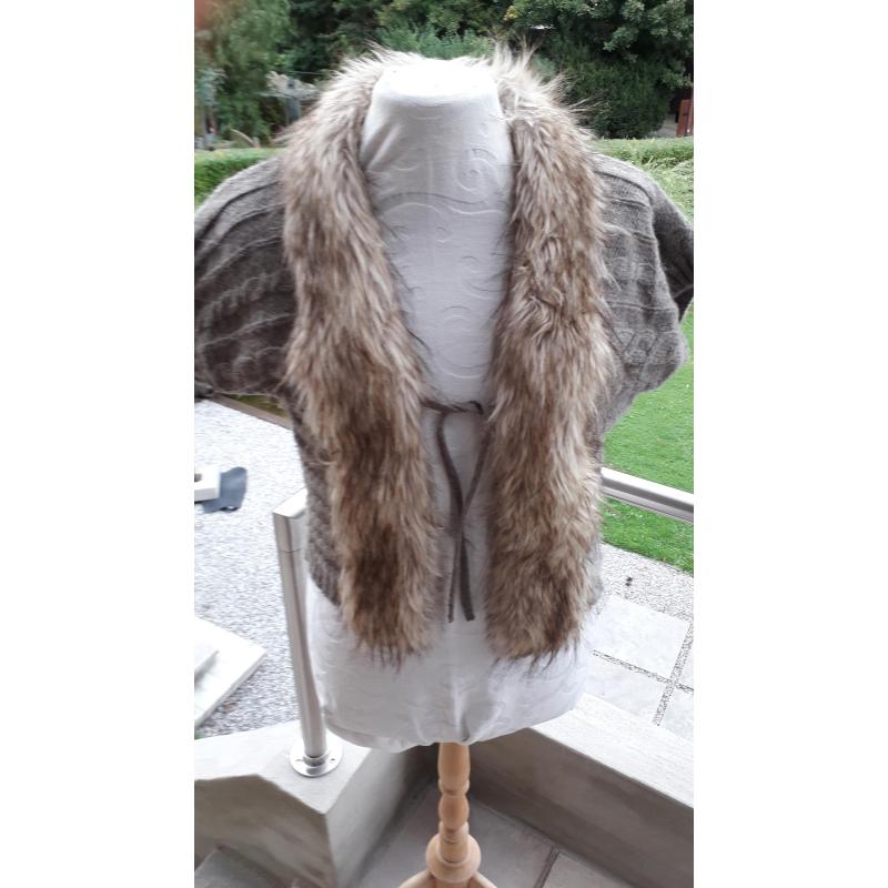 Diverse Gilets, Bolleros in wol maat M tot L