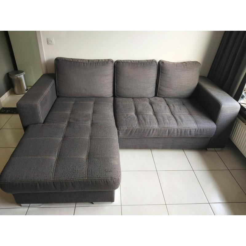 Donkergrijze stoffen hoeksalon met longchair