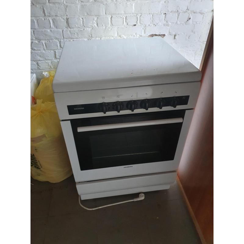 Siemens FD8508  4 pit gasfornuis met oven