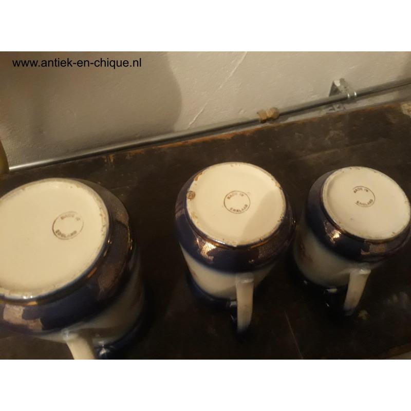Set engels porseleinen kannen