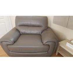 1 zitbank  kleur taupe