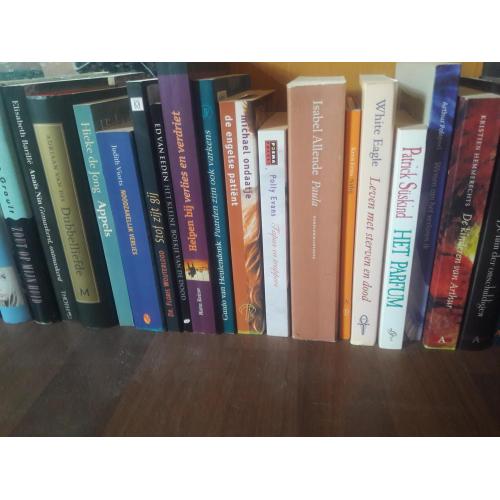 lot van 24 zeer interessante en mooie boken, ook apart te koop