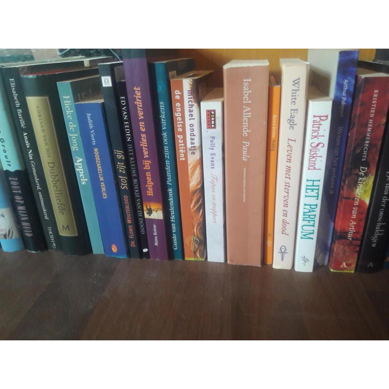 lot van 24 zeer interessante en mooie boken, ook apart te koop