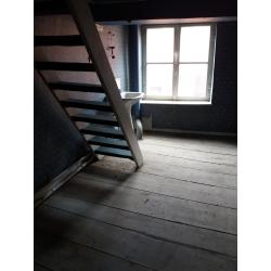 Te renoveren Appartement met handelspand te koop