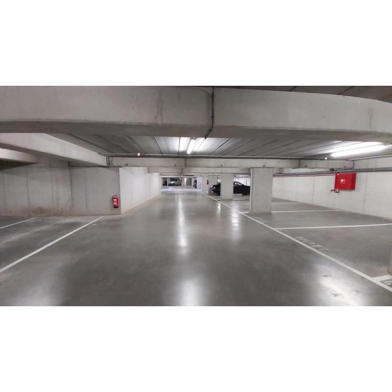 Parking Museum Hof van Busleyden te huur