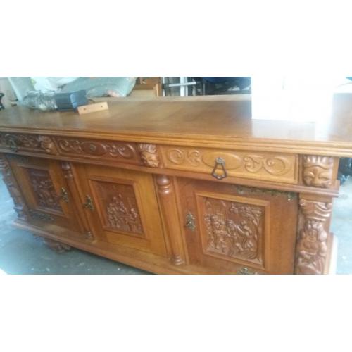 eetkamer kast tafel met 4 stoelen