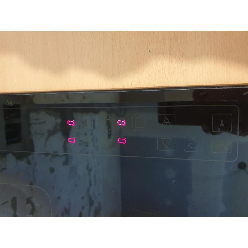 Novy dampkap, keramisch vuur Novy, spoeltafel van Franke