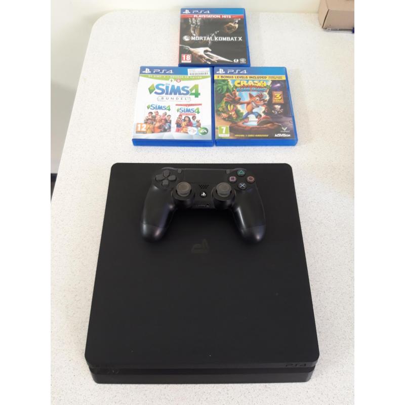 Ps4 amper gespeeld 1,5j oud   3 games