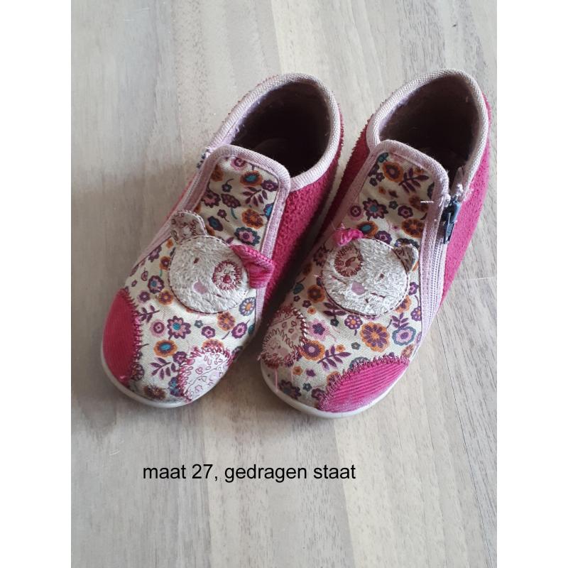 pakket kinderschoenen van maatje 23 tot en met 27