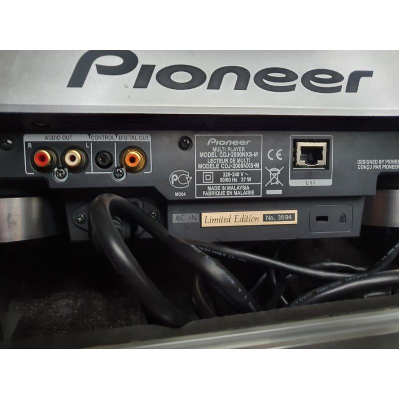 PIONEER LIMITED EDITION PLATINUM DJ SET
