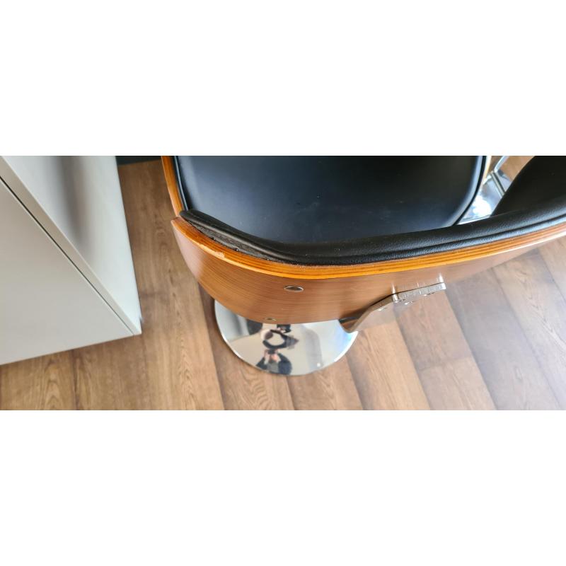 TE KOOP WEGENS VERHUIS