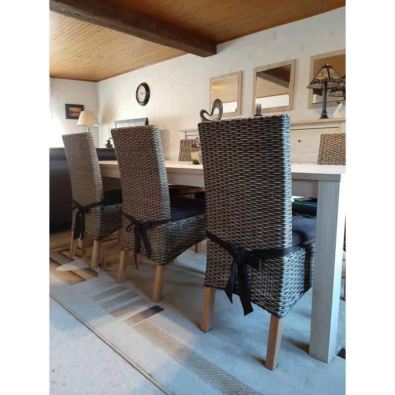 6 eetkamerstoelen zeer weinig gebruikt