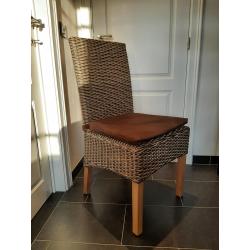 6 eetkamerstoelen zeer weinig gebruikt
