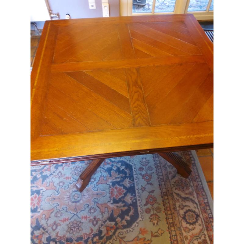Zware eikenhouten tafel