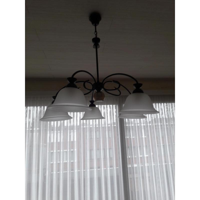 Lusters te koop